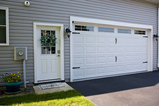 24/7 Emergency Garage Door Panel Replacement experts in Gumlog, GA